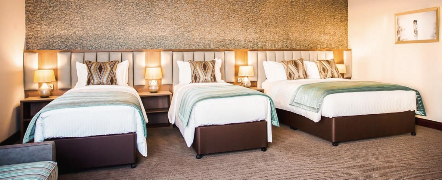 Amber Springs Hotel - Family room, triple beds